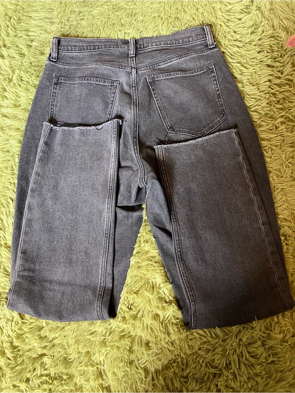 Abercrombie & Fitch Slim Straight Ultra High Rise Jeans in Washed Black View 4
